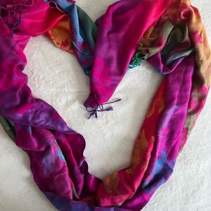 Gorgeous SCARF